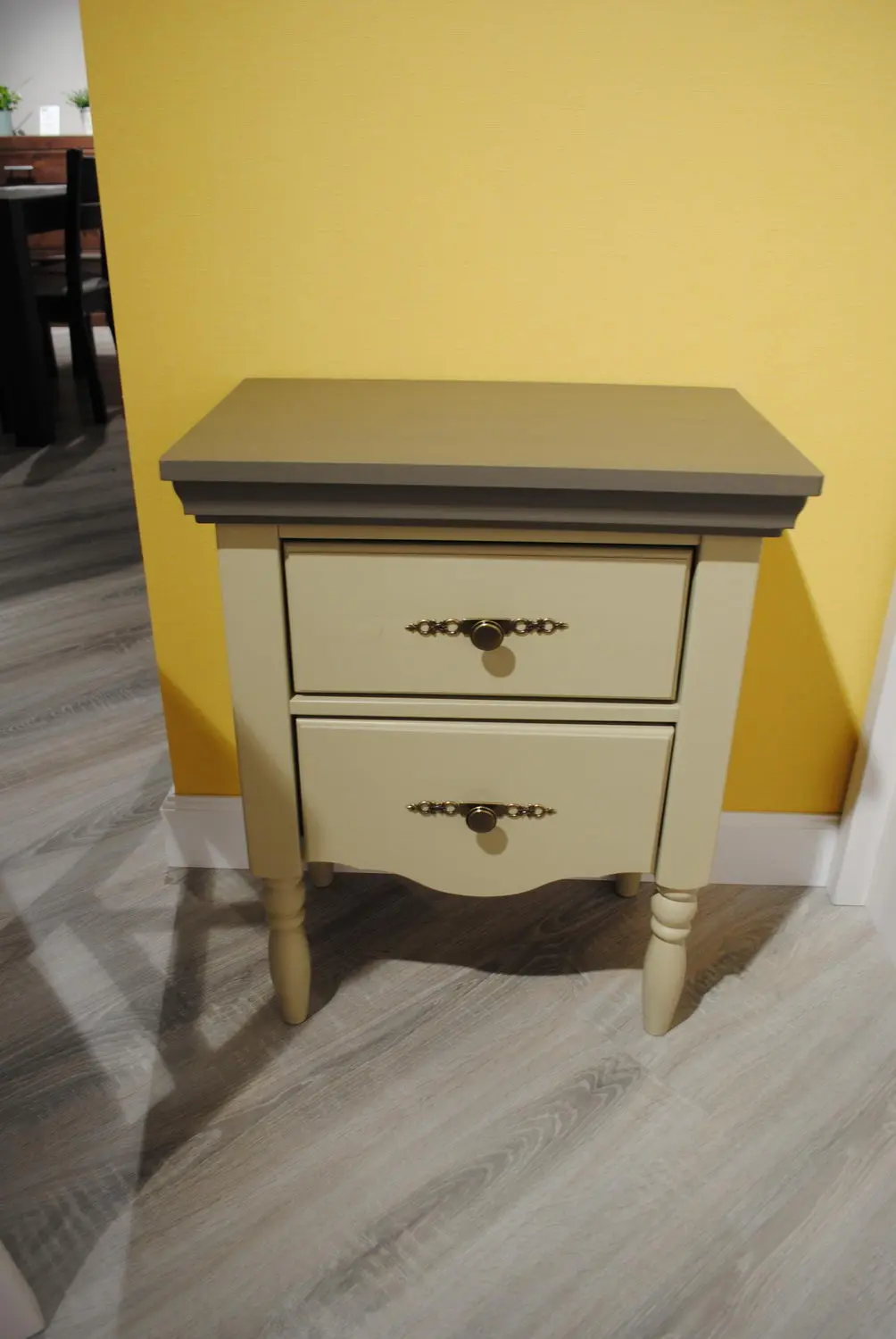 Тумба прикроватная из массива сосны Бьерт 1-52  сосна