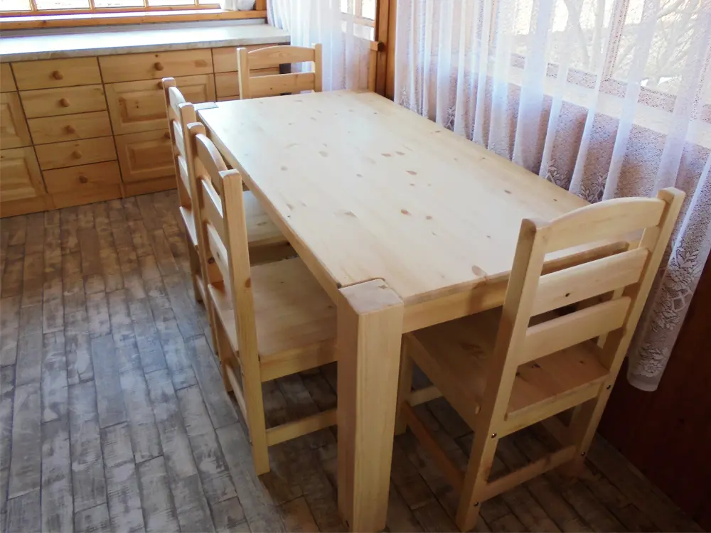 Стол Брамминг обеденный 1820*820