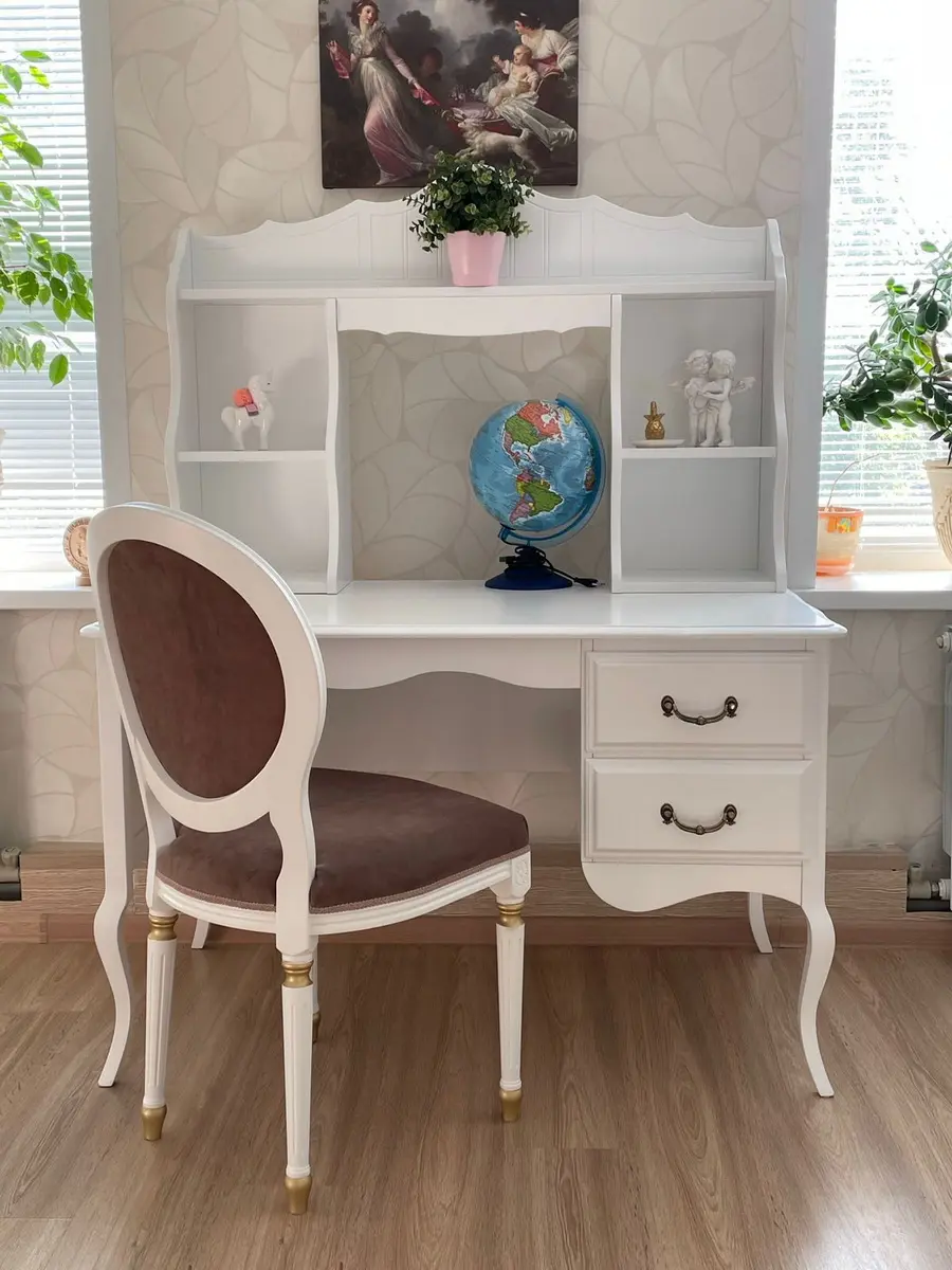 Стол письменный Авиньон с одной тумбой