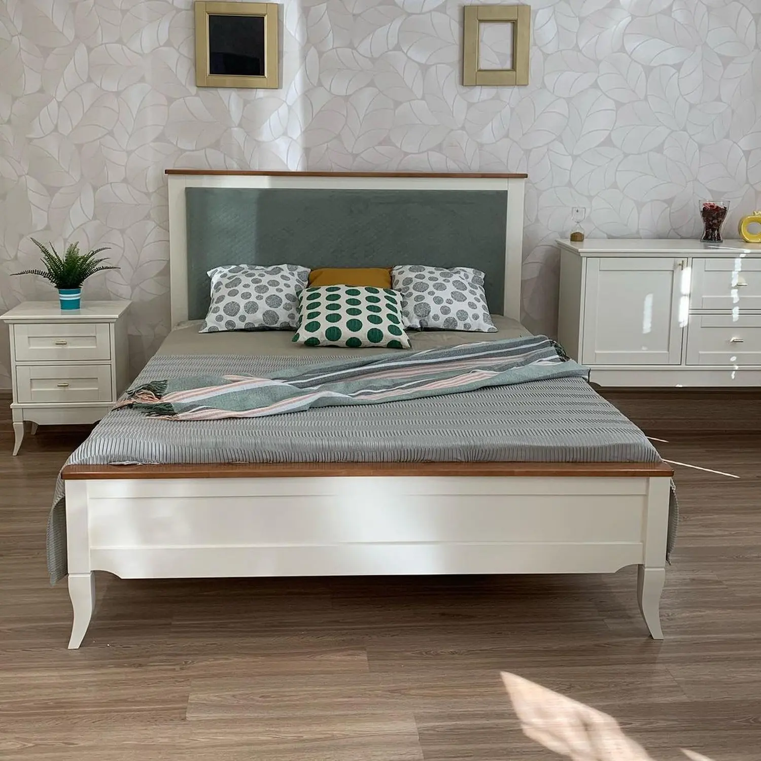 Кровать  "Римини"1800х2000  с мягким изголовьем