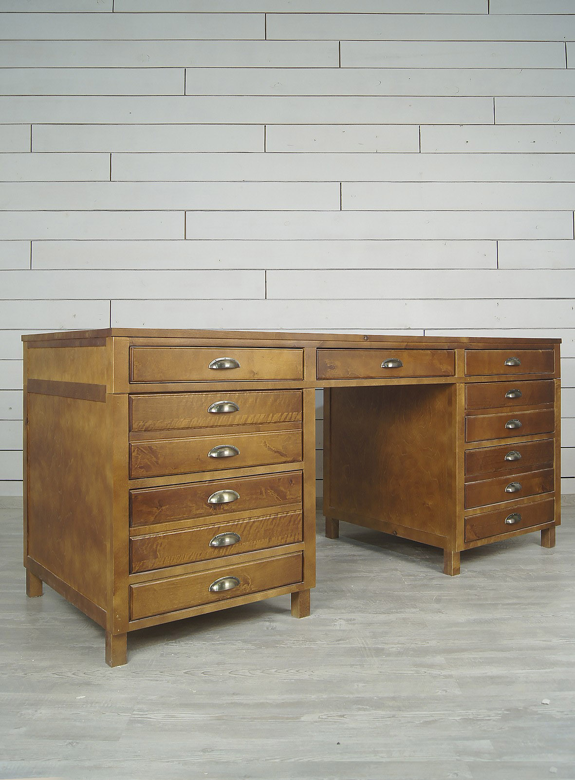   Рабочий письменный стол с ящиками «Gouache" в классическом стиле  