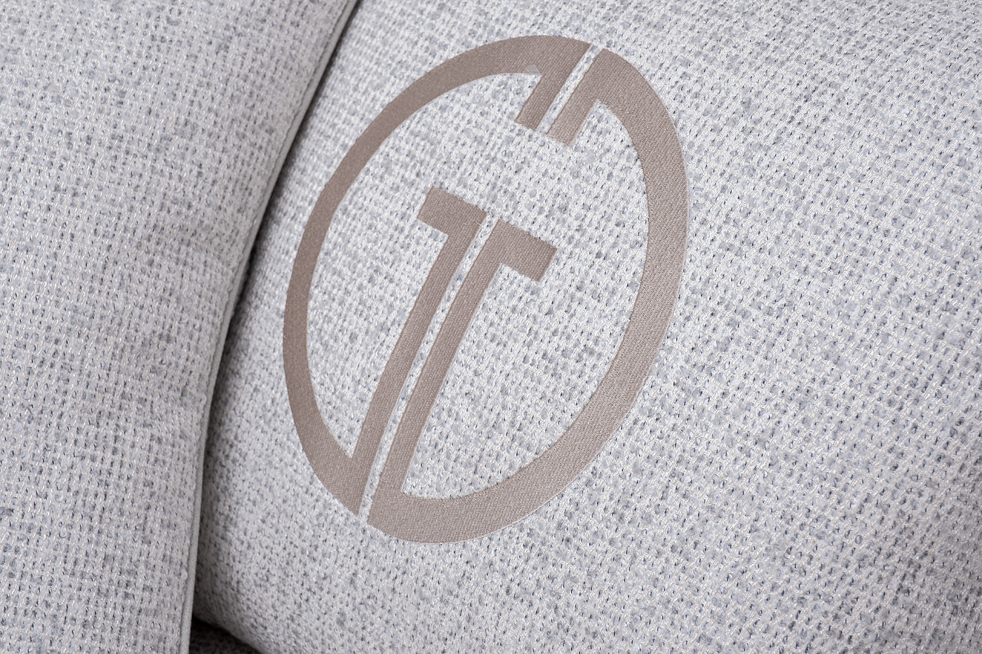 Диван Sorrento(K) 230M трехм.раск c кантом,велюр св.беж Santo1902-SECRU+Nev83 230*101*86