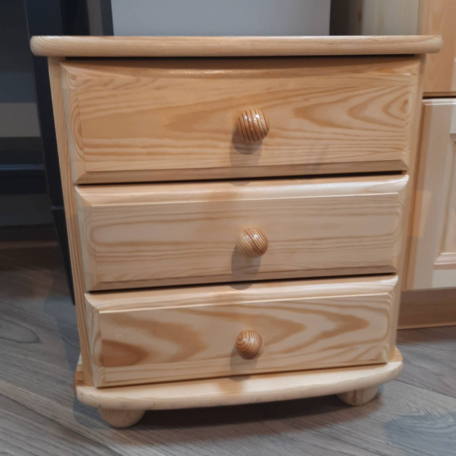 Комод с тремя ящиками Вокко 44-03