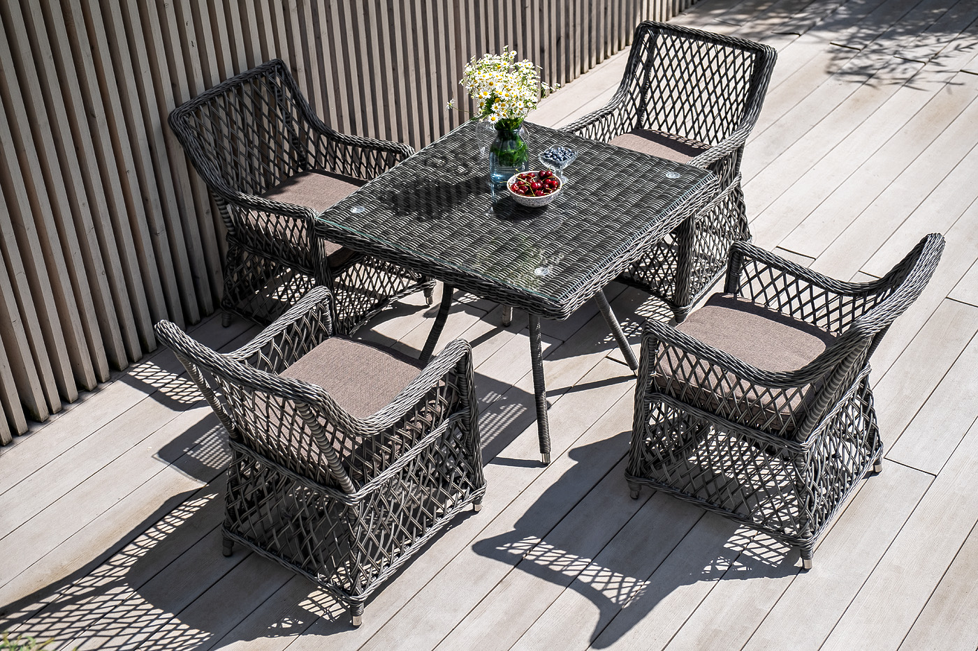 "Арлиш" обеденная группа плетеная на 4 персоны, цвет графит