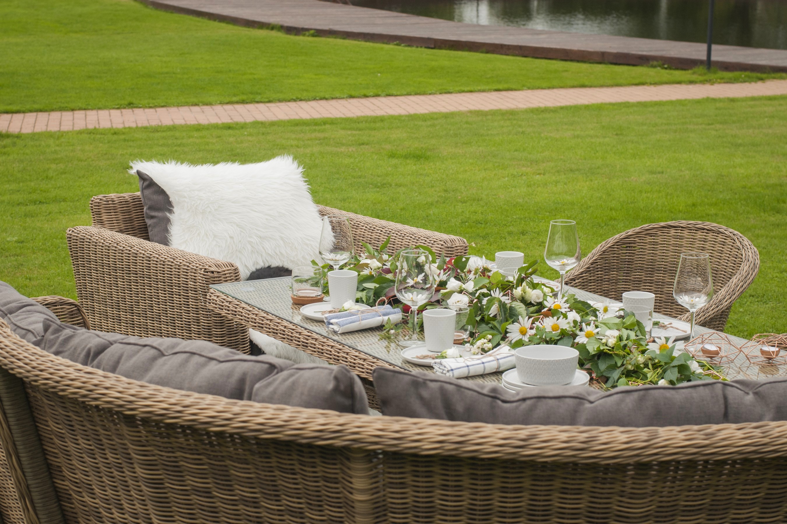 "Латтини" плетеный стол из искусственного ротанга 160х90см, цвет соломенный