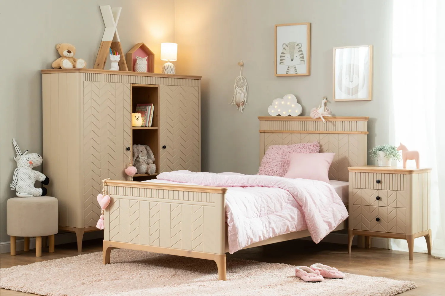   Кровать массив сосны Грета №17 1600х2000  